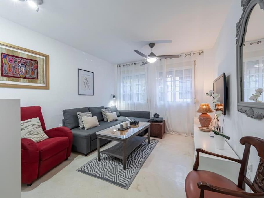 Tranquilo Y Bonito Apartamento A 10 Min Del Centro Malaga Exterior photo